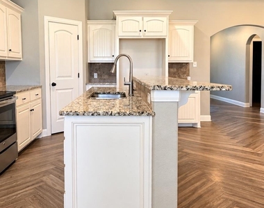 3738 Bettes Lane - Photo Thumbnail 10