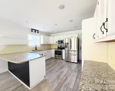 212 Northchase Drive - Photo Thumbnail 10