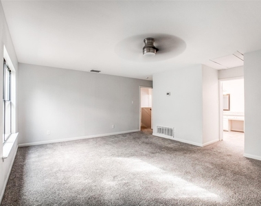 2708 Pinery Lane - Photo Thumbnail 5
