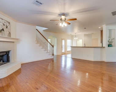 1300 Ocotillo Lane - Photo Thumbnail 9