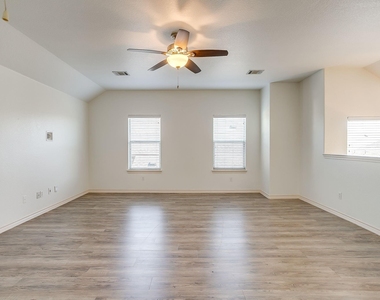 1300 Ocotillo Lane - Photo Thumbnail 25