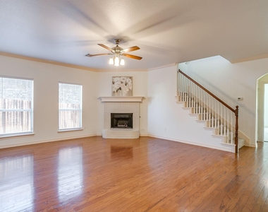 1300 Ocotillo Lane - Photo Thumbnail 8