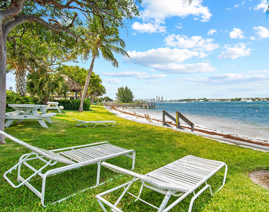 5600 N Flagler Drive - Photo Thumbnail 17