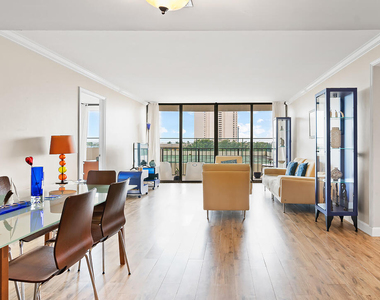 5600 N Flagler Drive - Photo Thumbnail 4