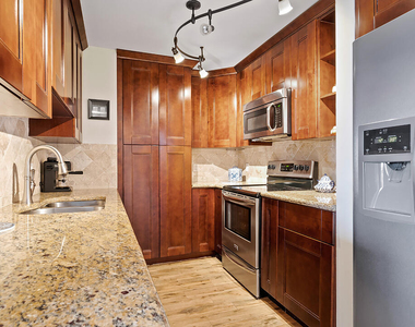 5600 N Flagler Drive - Photo Thumbnail 1