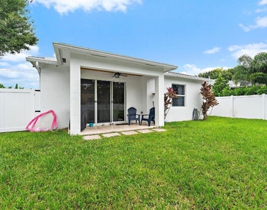 18050 Limestone Creek Road - Photo Thumbnail 17