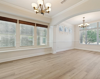 1100 Brendan Drive - Photo Thumbnail 7