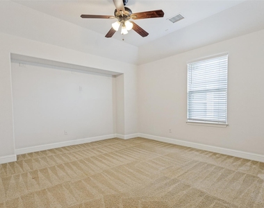 1100 Brendan Drive - Photo Thumbnail 28