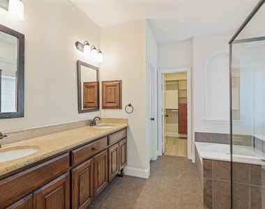 1100 Brendan Drive - Photo Thumbnail 23