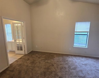 919 Gaynor Avenue - Photo Thumbnail 6