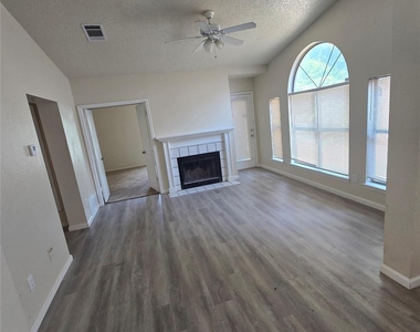 919 Gaynor Avenue - Photo Thumbnail 7