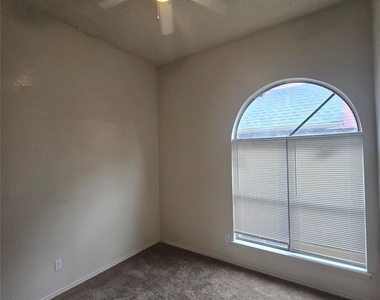 919 Gaynor Avenue - Photo Thumbnail 3