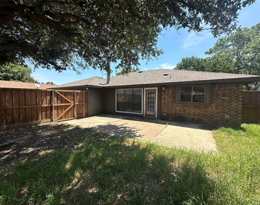 4045 Cavalry Drive - Photo Thumbnail 33