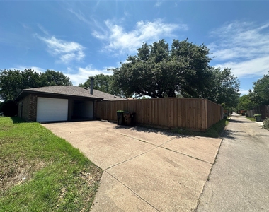 4045 Cavalry Drive - Photo Thumbnail 37