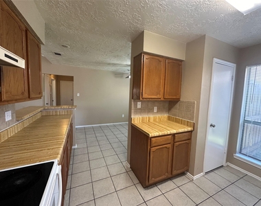 4045 Cavalry Drive - Photo Thumbnail 13