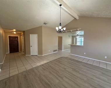 4045 Cavalry Drive - Photo Thumbnail 6