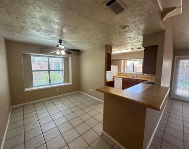 4045 Cavalry Drive - Photo Thumbnail 9