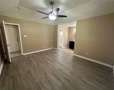 4045 Cavalry Drive - Photo Thumbnail 25