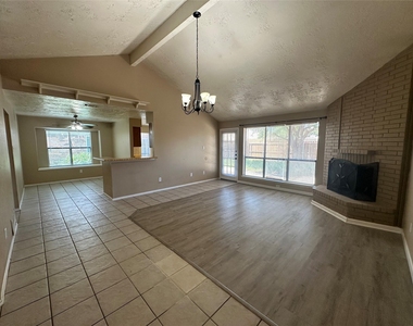4045 Cavalry Drive - Photo Thumbnail 5