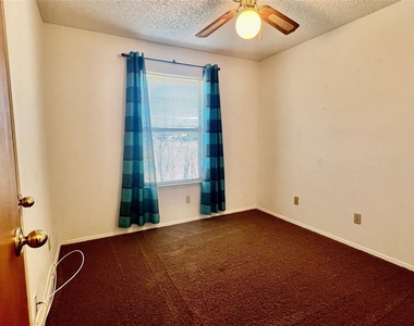 301 Garner Road - Photo Thumbnail 4