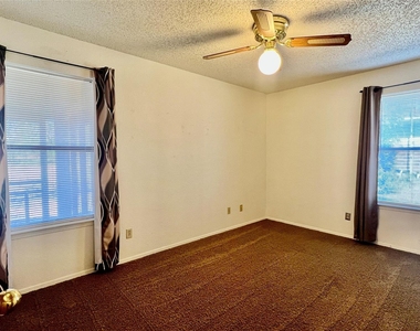 301 Garner Road - Photo Thumbnail 3