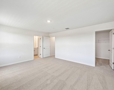 636 Salisbury Circle - Photo Thumbnail 22