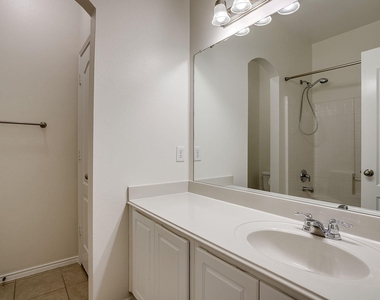6220 Granite Creek Drive - Photo Thumbnail 24