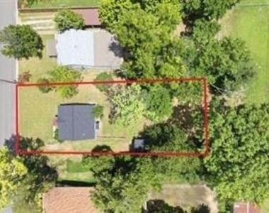 707 W Water Street - Photo Thumbnail 12