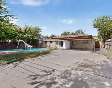5451 Lubbock Avenue - Photo Thumbnail 29