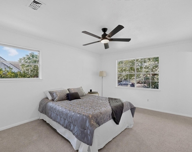 5451 Lubbock Avenue - Photo Thumbnail 17
