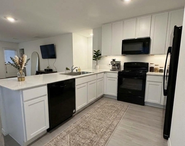 3064 Ashbrook Lane - Photo Thumbnail 4