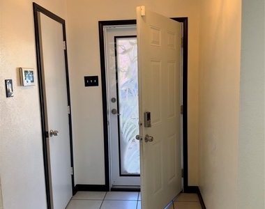 118 Country Bend Drive - Photo Thumbnail 1