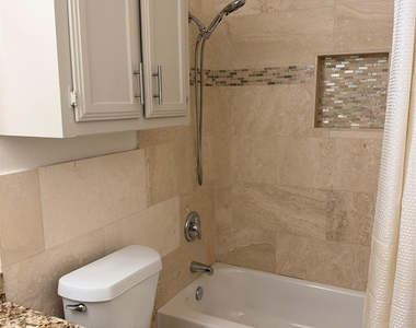 118 Country Bend Drive - Photo Thumbnail 8