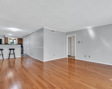 7705 Meadow Park Drive - Photo Thumbnail 5