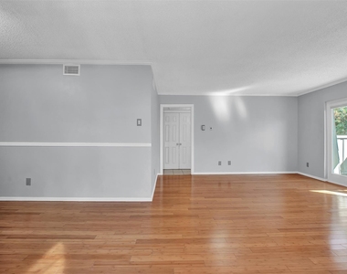 7705 Meadow Park Drive - Photo Thumbnail 4