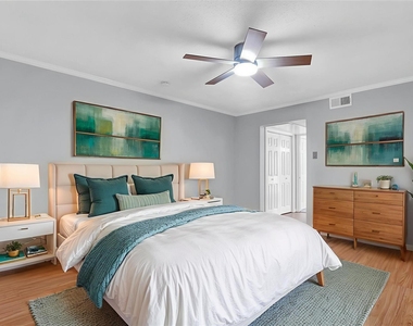 7705 Meadow Park Drive - Photo Thumbnail 10