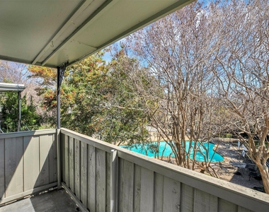 7705 Meadow Park Drive - Photo Thumbnail 17