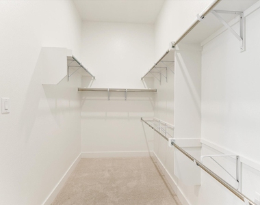 1806 Swayback Lane - Photo Thumbnail 18