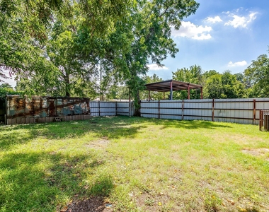 3732 E 1st Street - Photo Thumbnail 16