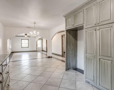 3732 E 1st Street - Photo Thumbnail 9