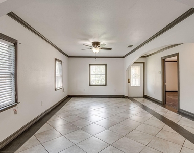 3732 E 1st Street - Photo Thumbnail 4