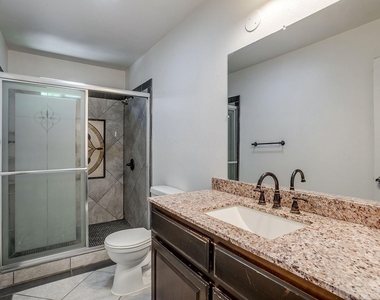3732 E 1st Street - Photo Thumbnail 14