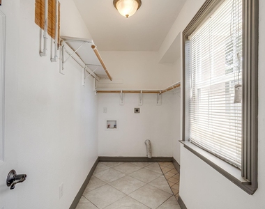 3732 E 1st Street - Photo Thumbnail 15
