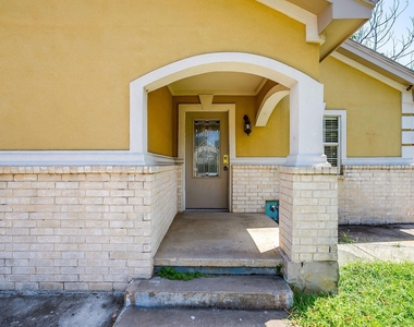 3732 E 1st Street - Photo Thumbnail 1