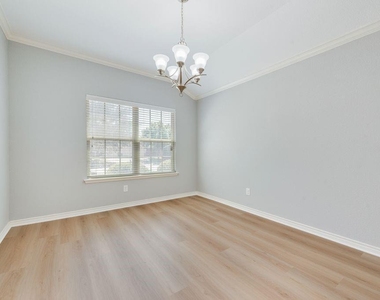 5836 Sunny Meadow Lane - Photo Thumbnail 7