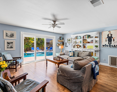 611 East Drive - Photo Thumbnail 4