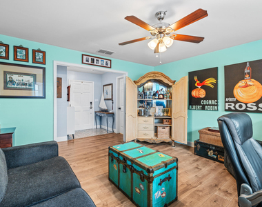 611 East Drive - Photo Thumbnail 17
