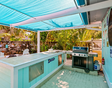 611 East Drive - Photo Thumbnail 28