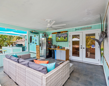 611 East Drive - Photo Thumbnail 26