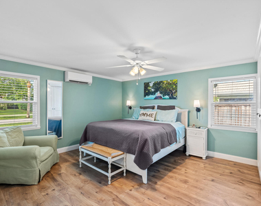 611 East Drive - Photo Thumbnail 18